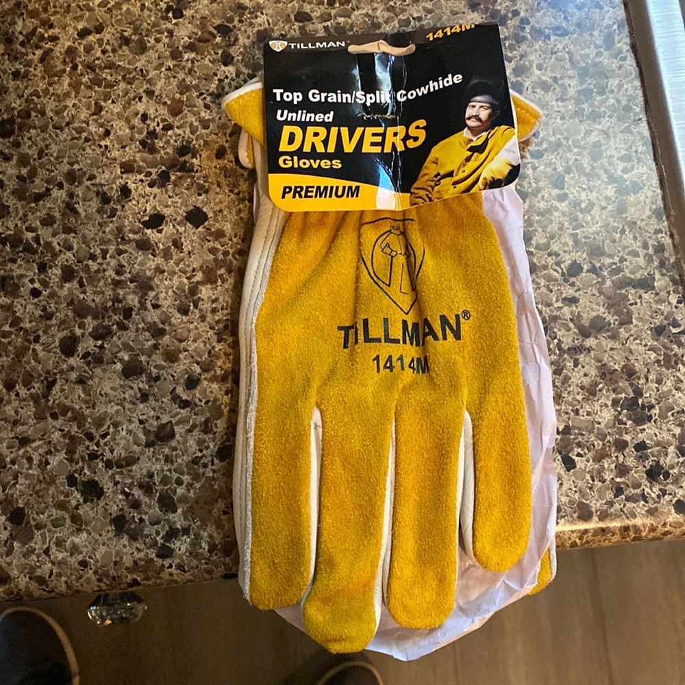 Medium work gloves
